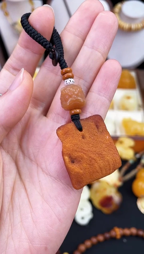 琥珀未镶嵌珠宝奇石柒月