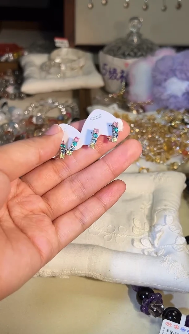 银S925镶嵌托帕石耳钉g100多样性发货一件