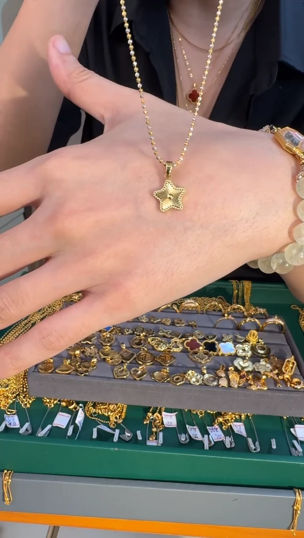 小星星吊坠1.70g（多样性发货）