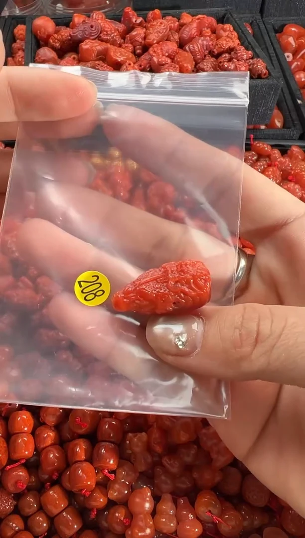 【闪购商品】南红玛瑙颈饰未镶嵌1