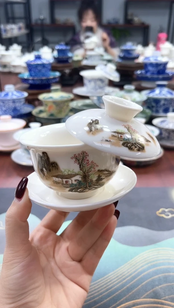 【闪购商品】小号湖光山景元宝盖碗