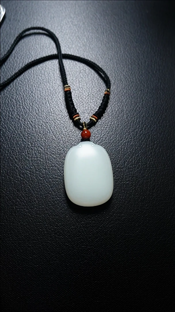 【闪购商品】和田玉颈饰未镶嵌无事牌