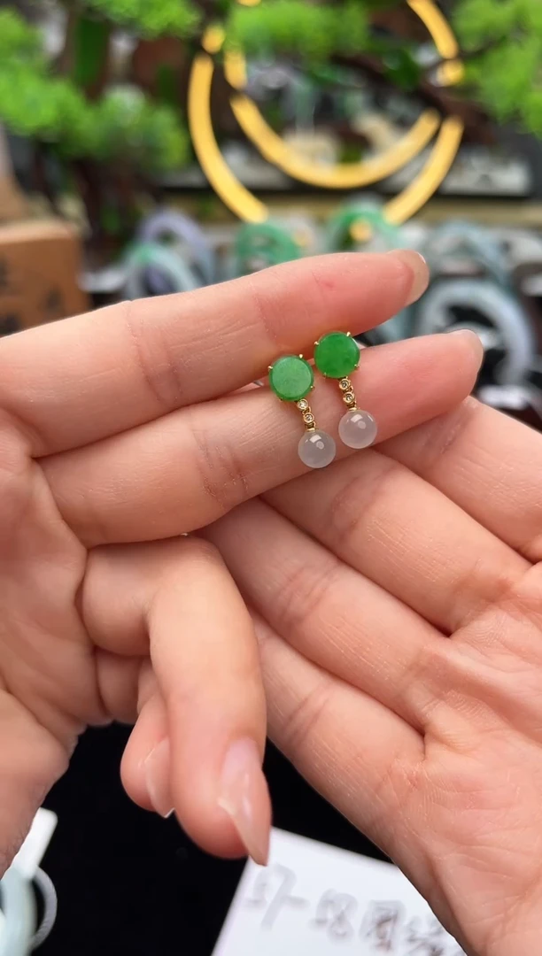 18K金镶嵌翡翠耳饰耳饰