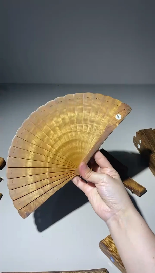 金丝楠乐****_16cm金丝楠木小叶桢楠扇787