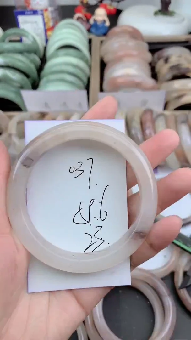 未镶嵌手镯石英质玉037