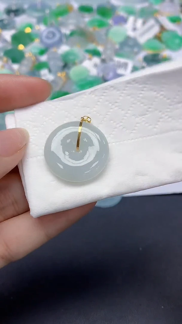 翡翠18K金镶嵌颈饰天然缅甸a货翡翠