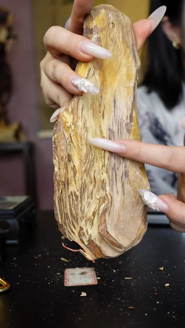木海南橄榄香原料把件122克
