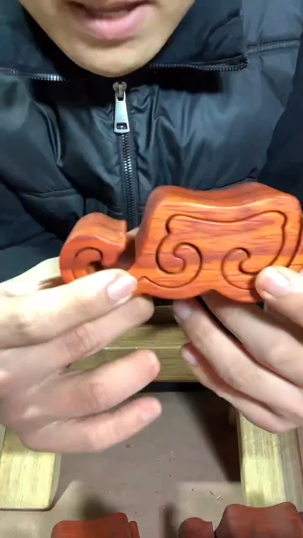 非洲紫檀（红花梨）灵芝如意手机支架摆件