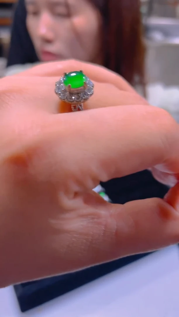 未镶嵌戒指翡翠多样性发一