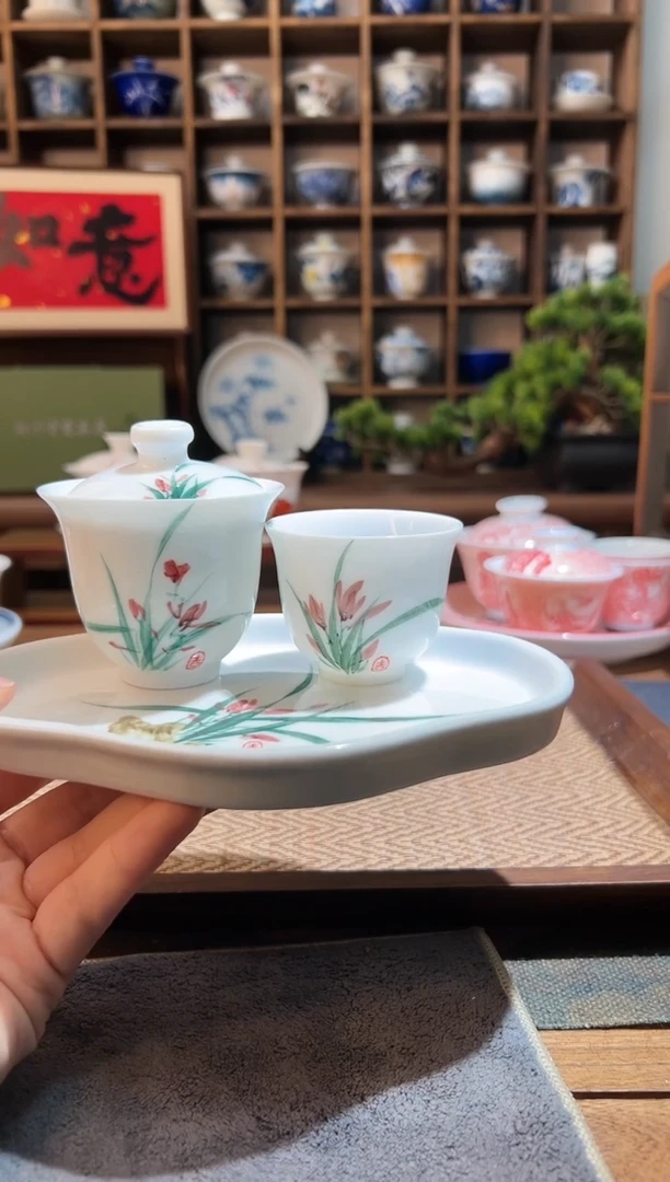 【闪购商品】五彩手绘兰花三件套