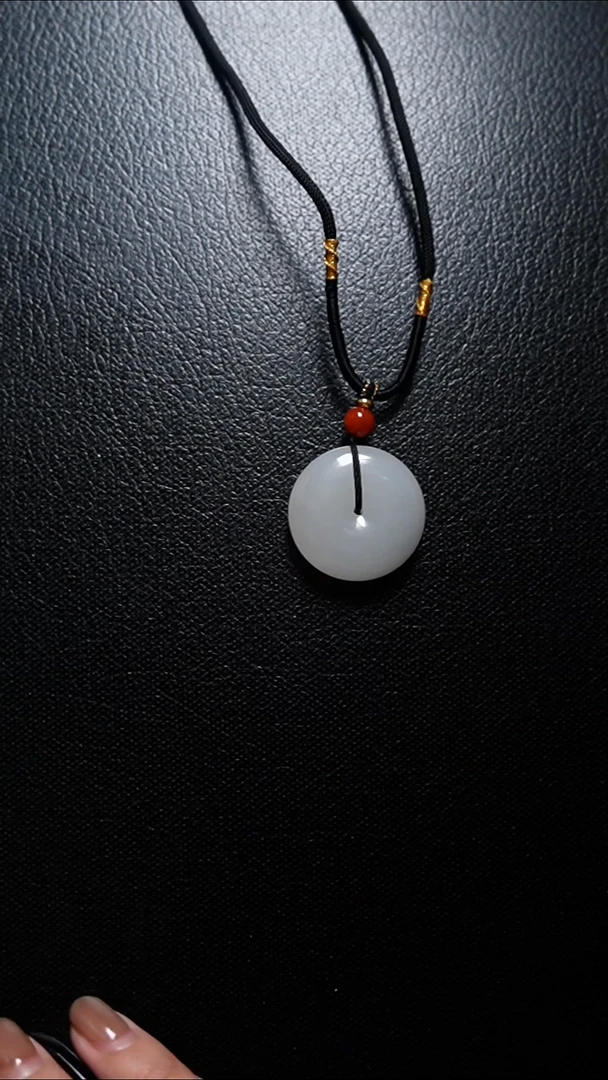 【闪购商品】和田玉颈饰未镶嵌平安扣