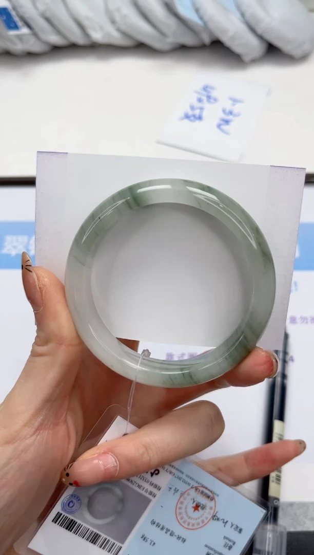 未镶嵌手镯石英质玉115-56.3