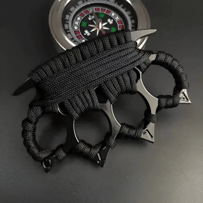 车载适用的二合一多功能单手操作逃生防身装备兼具防狼破窗器指环