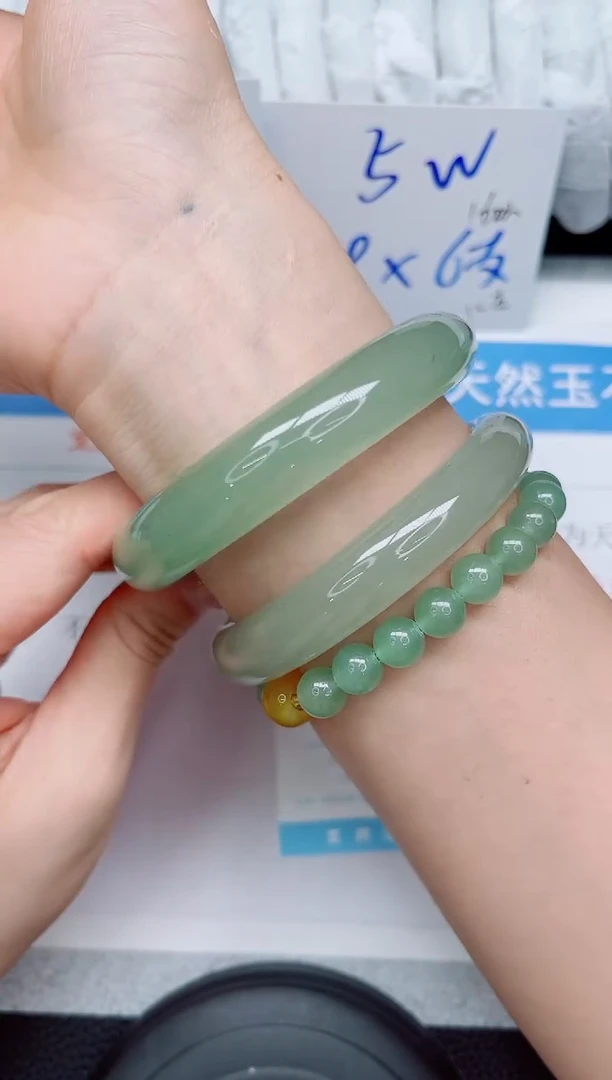 未镶嵌手镯石英质玉224-62