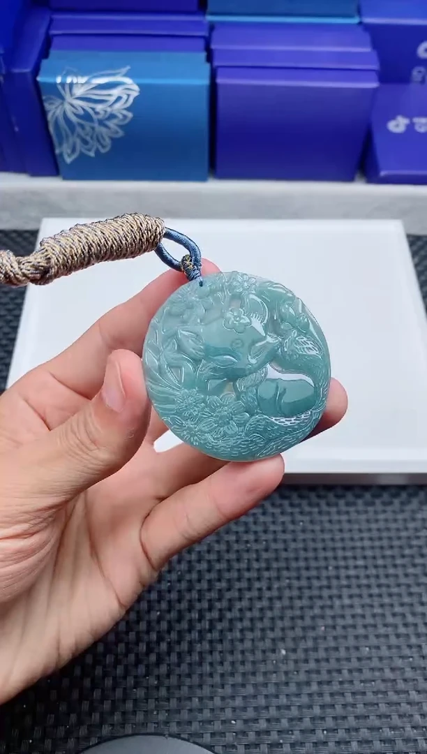 翡翠未镶嵌颈饰111111111