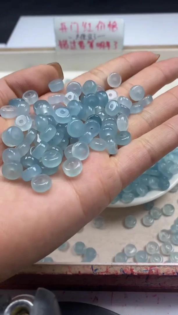 【闪购商品】玛瑙/玉髓颈饰未镶嵌w798冰川蓝玛瑙隔片8*3mm*40颗