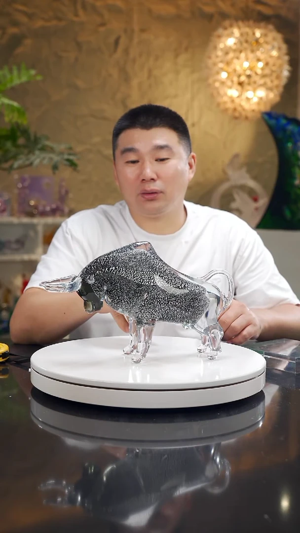 手工艺品琉璃福利灰色牛摆件（微瑕）
