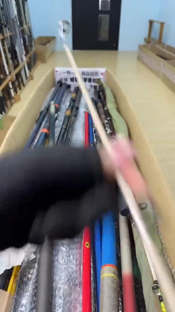 倪****具孤品微瑕疵，以直播间讲解为准，+10元，发顺丰，慎拍。
