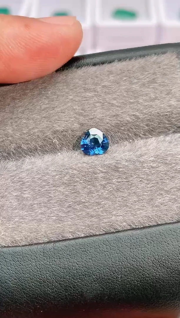 裸石蓝宝石1.03-天然无烧蓝宝石