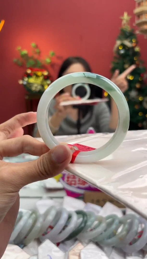 未镶嵌手镯翡翠翡翠手镯2