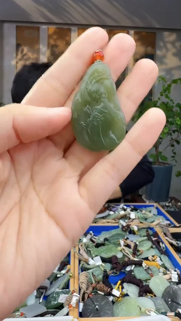 未镶嵌和田玉挂件拍一发一