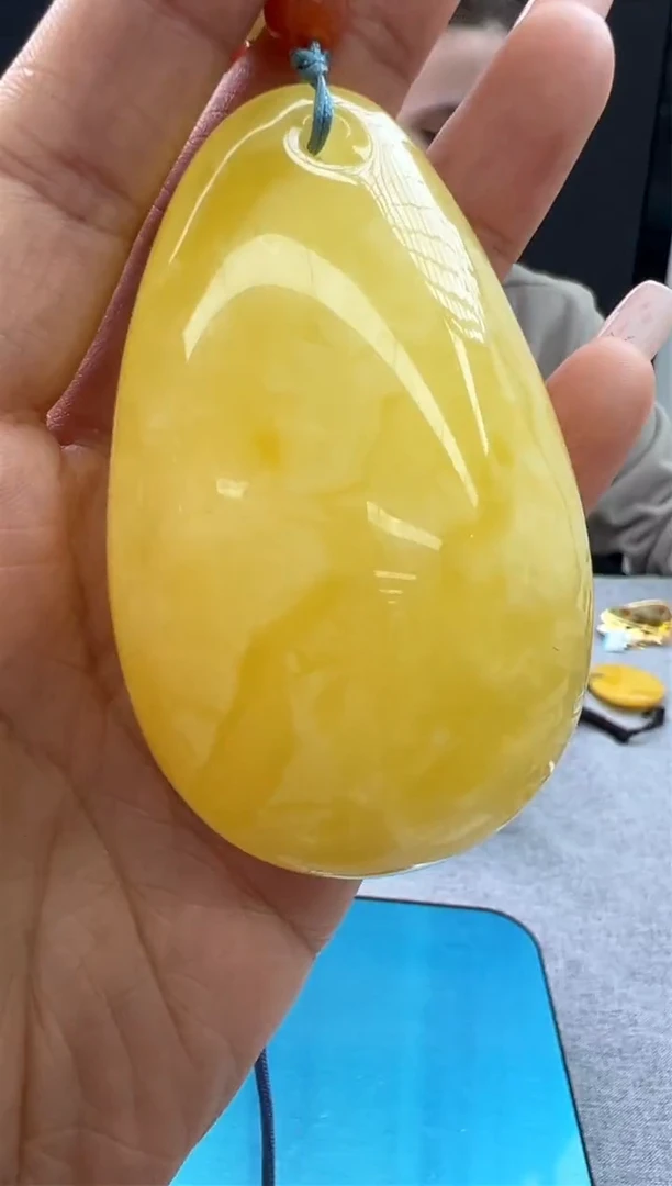 【闪购商品】琥珀颈饰未镶嵌44秒拍号