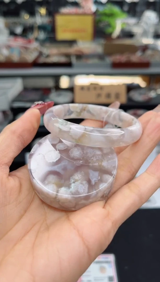 【闪购商品】石英质玉手镯未镶嵌52圈口（赠品镯心）3931035