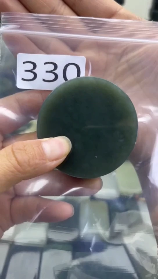 未镶嵌和田玉珠宝半成品镯芯