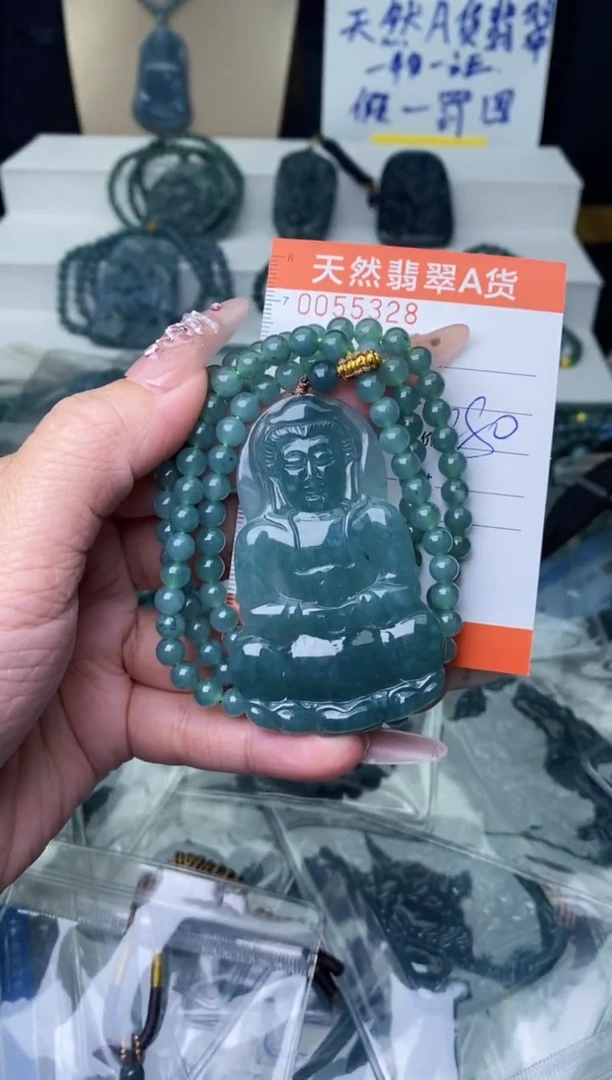 【闪购商品】翡翠颈饰未镶嵌··········