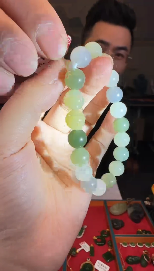 未镶嵌手串和田玉卡10多宝