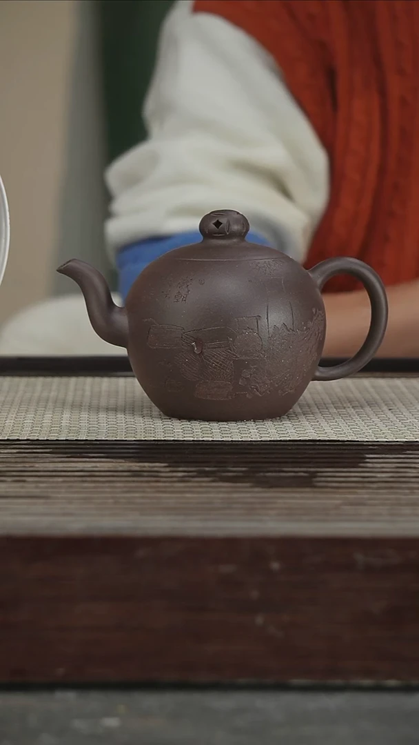 茶壶紫砂高工方 ，带证300CC53号