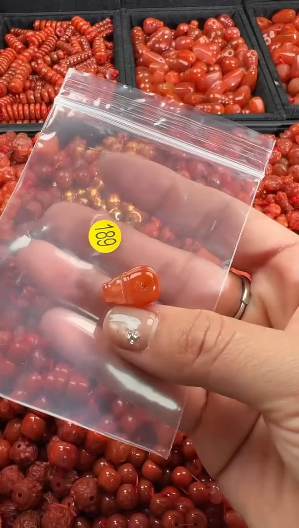 【闪购商品】南红玛瑙颈饰未镶嵌1