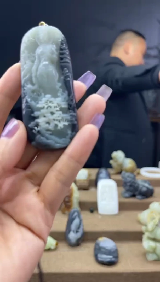 颈饰未镶嵌和田玉1