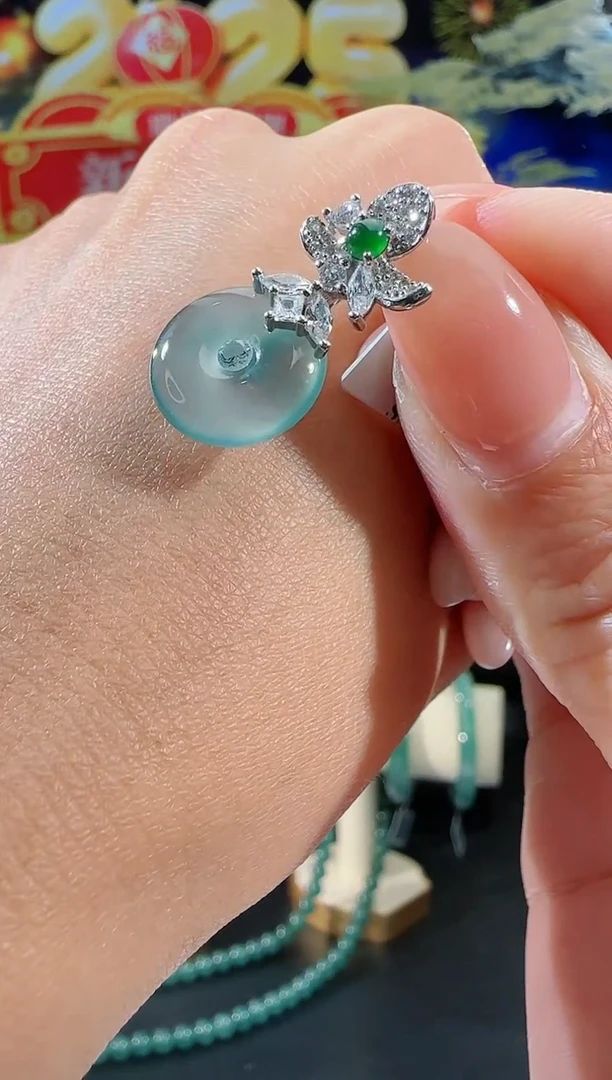 【闪购商品】翡翠吊坠(不含链)银S925镶嵌平安扣多样性发一