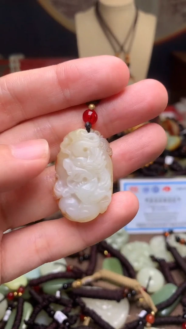 颈饰未镶嵌和田玉新疆料青海料清水和田玉吊坠