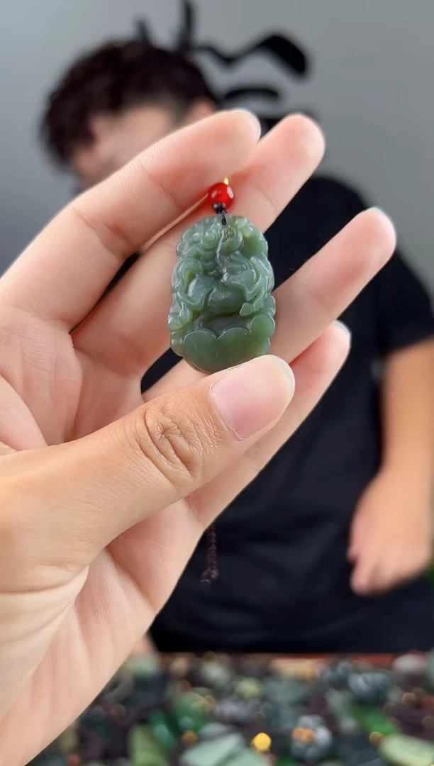 未镶嵌和田玉挂件拍一发一，多样性发货