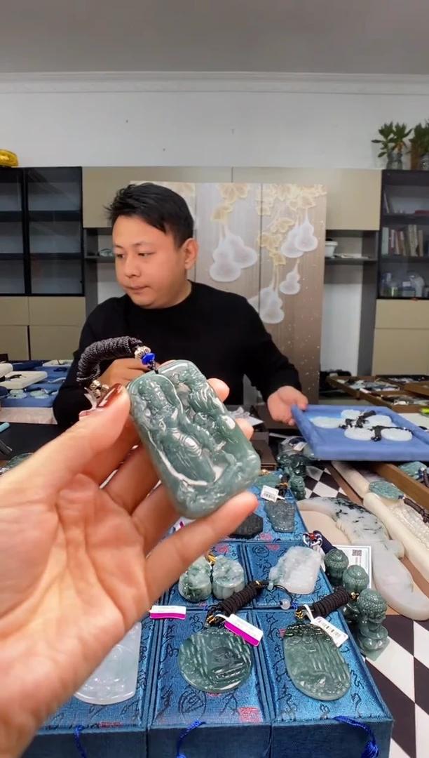 颈饰未镶嵌翡翠多样性发其一