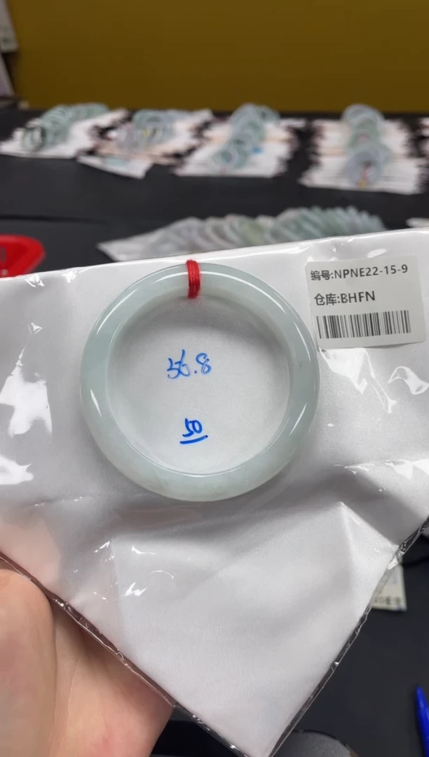 未镶嵌手镯翡翠翡翠手镯