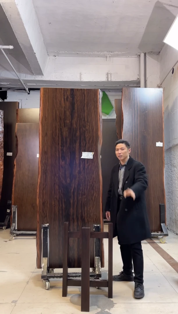 AD-487大叶紫檀210*77.5*8加黑三角支架*2