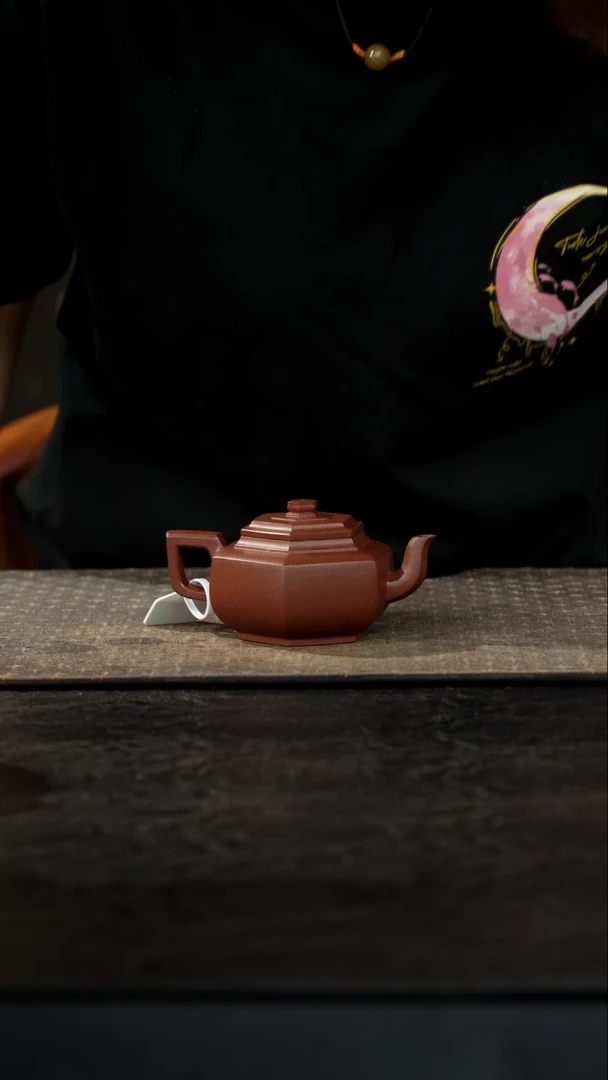 茶壶紫砂底槽青六方雪华170cc