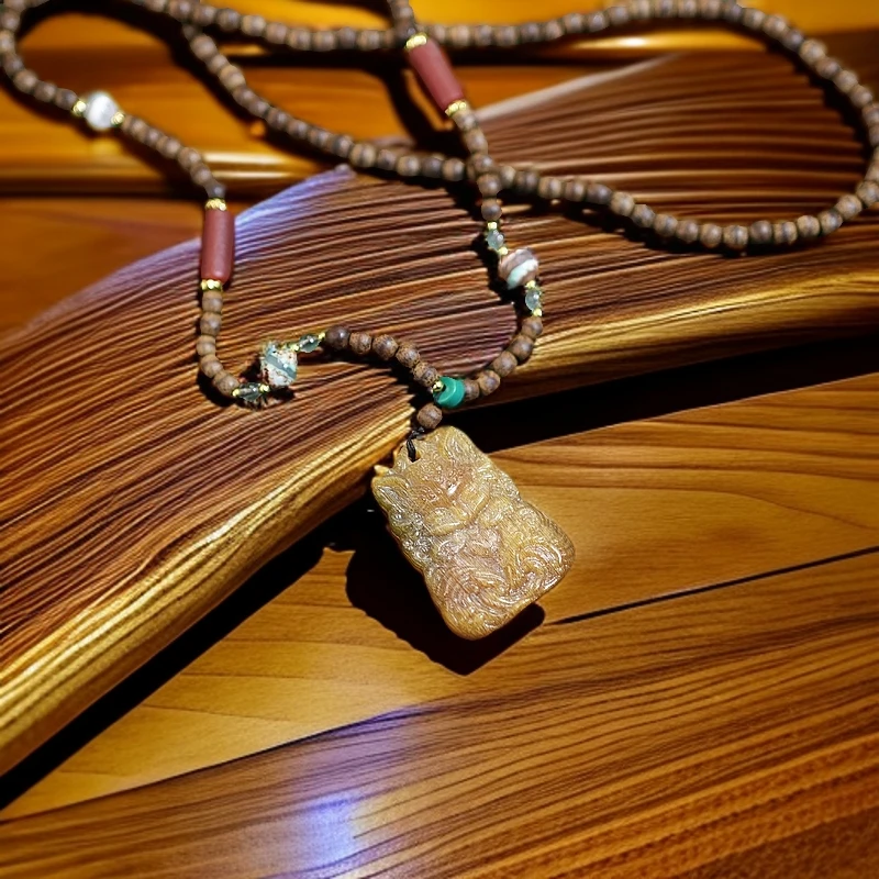 【笑佛】西藏天然高贵羊角雕刻九尾狐吊坠