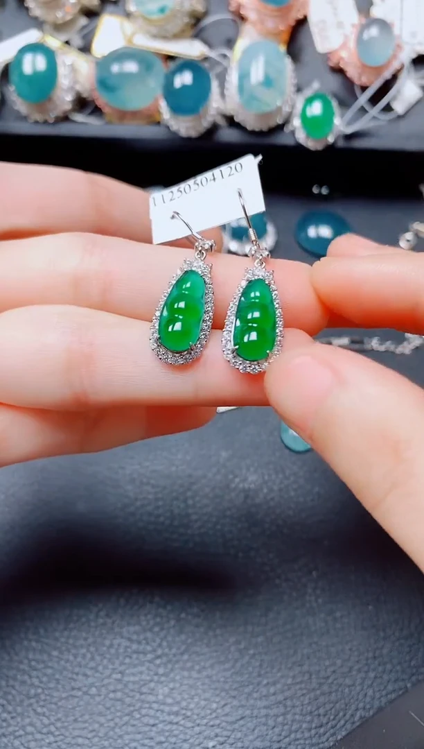 翡翠银S925镶嵌耳饰翡翠