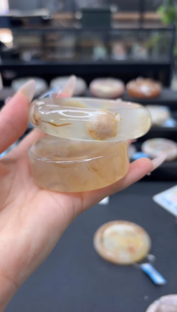 未镶嵌手镯石英质玉C38(62圈赠送镯心)