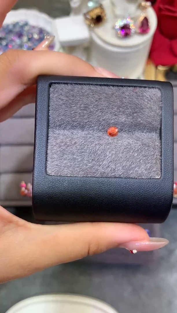 裸石尖晶石圆切 橙色调 0.37ct