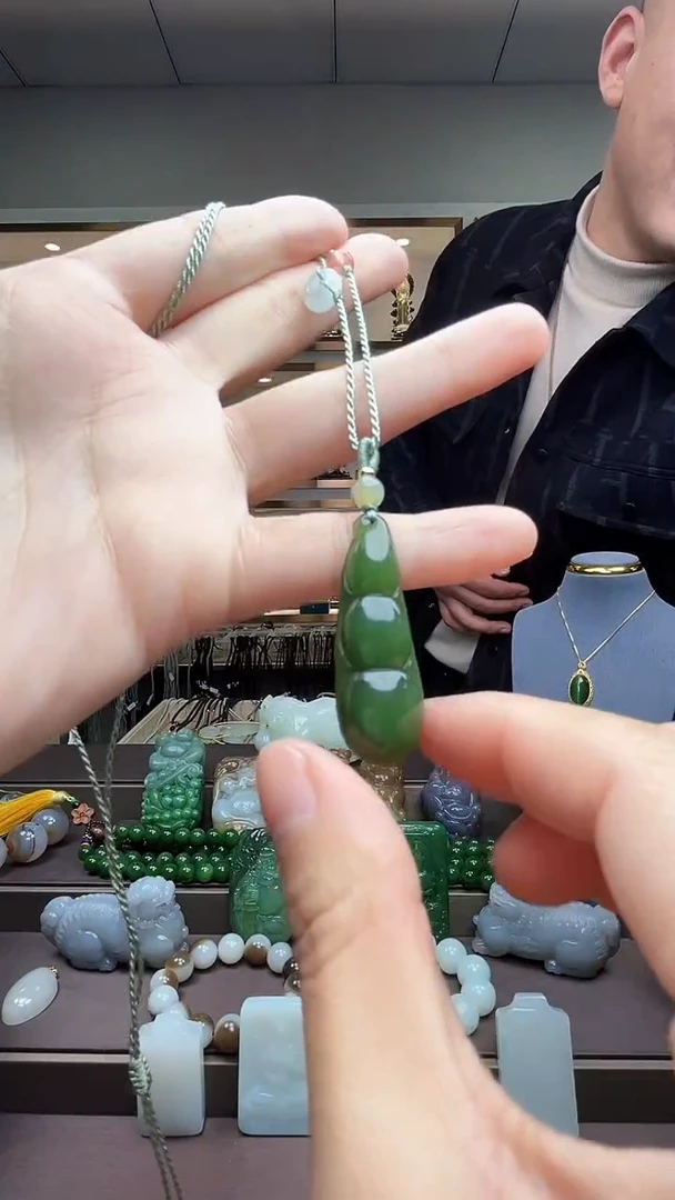 【闪购商品】和田玉颈饰未镶嵌苏