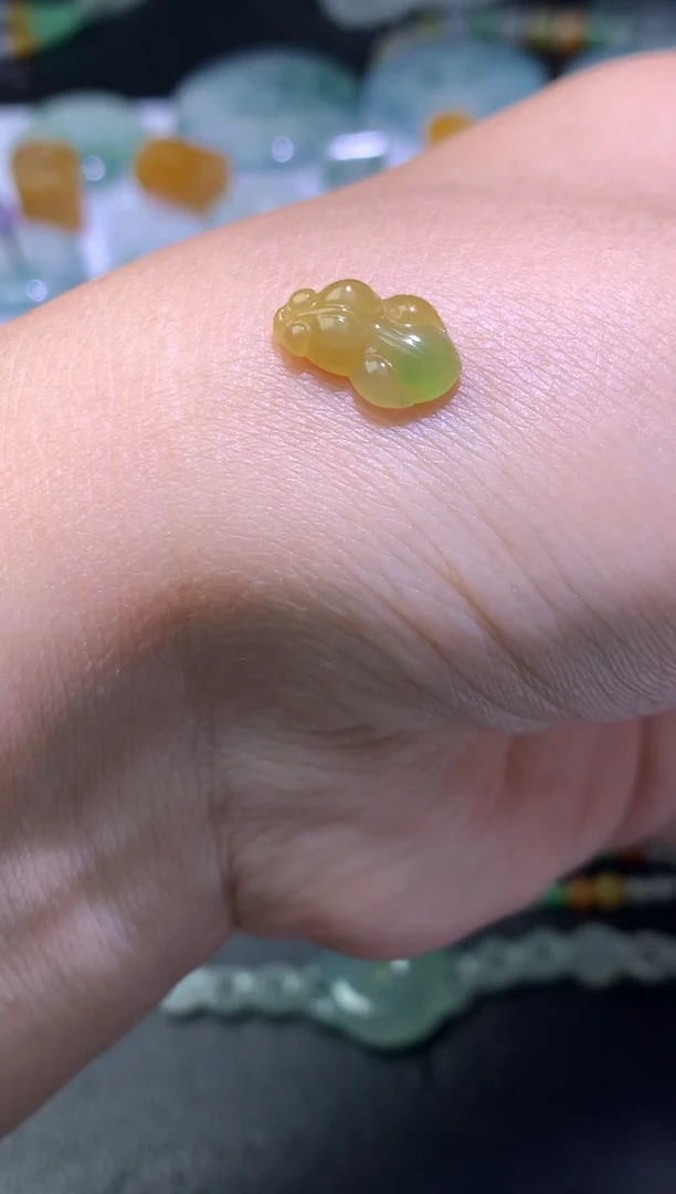 未镶嵌定制翡翠毛货