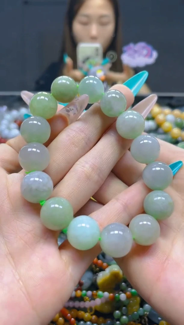 翡翠未镶嵌颈饰13MM/F/翡翠A货，一件也是批发价