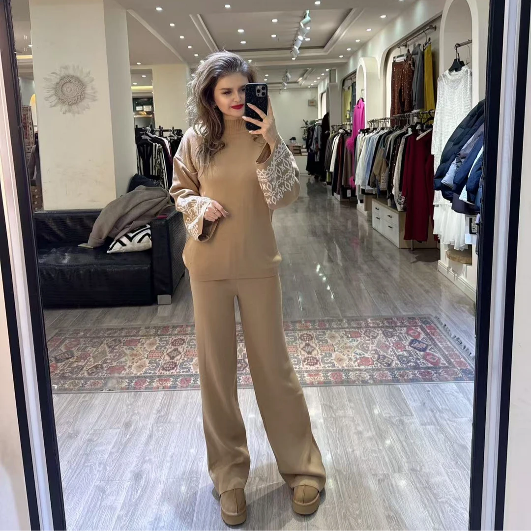 2024年自家原创设计高气质圆领袖子带刺绣阔腿裤子两件套套装