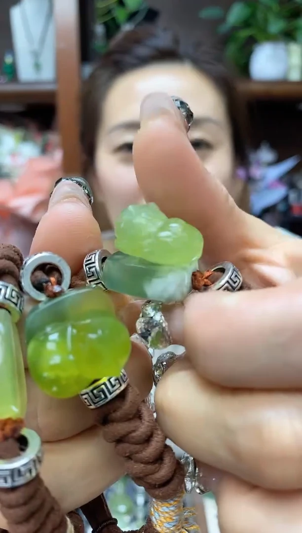 未镶嵌岫玉手链多样性发货其中发一猫