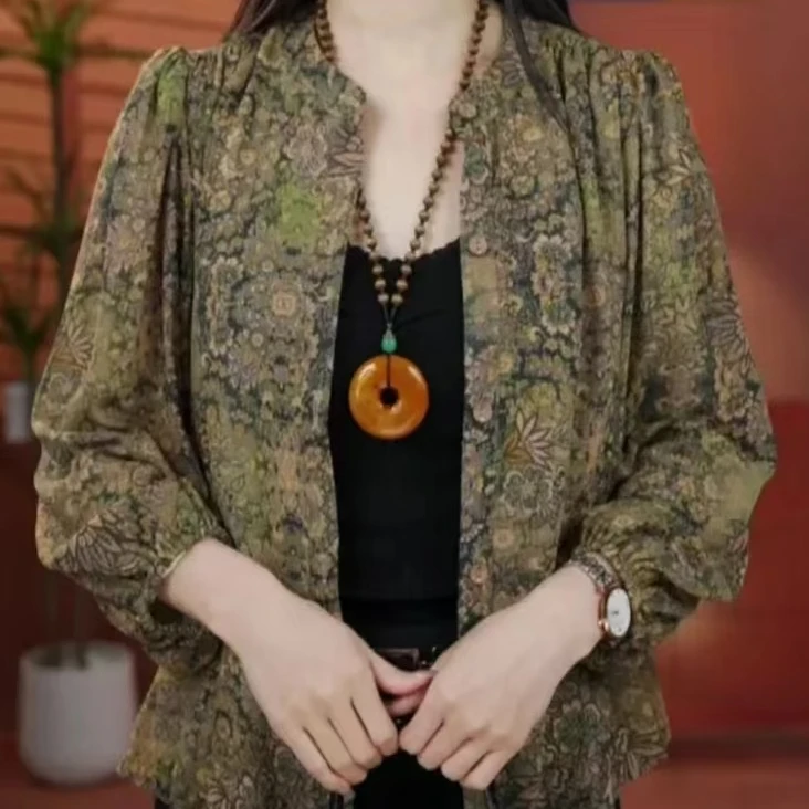 2025春夏季高级网红风爆款休闲修身气质洋气简约V领长袖小衫衬衫